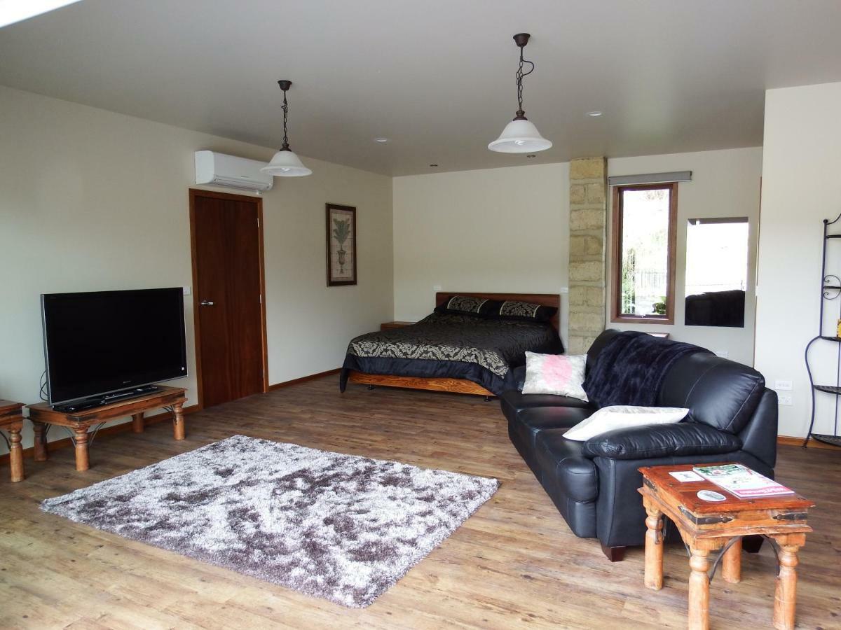 Mahana Farm Cottage Экстерьер фото